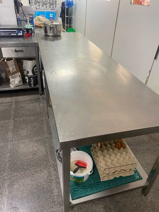 Mesa de acero inoxidable