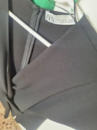 Blusa Zara negra cruzada