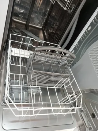 Lavavajillas Whirlpool 45cm