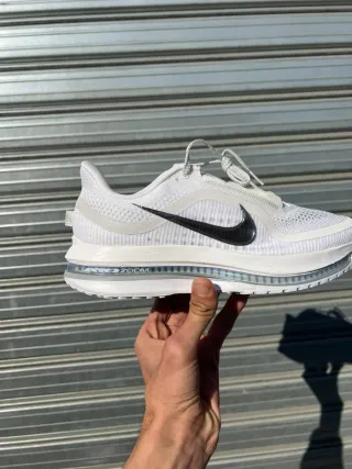 Nike Pegasus Premium