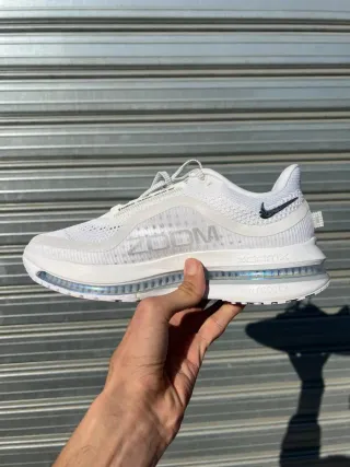 Nike Pegasus Premium