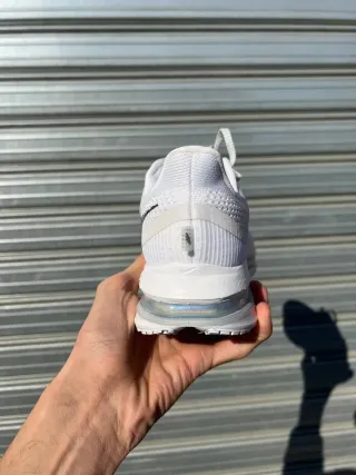 Nike Pegasus Premium