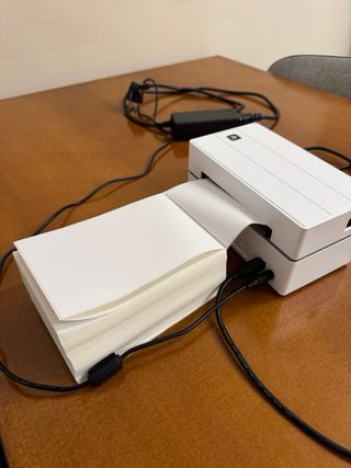 Impresora de etiquetas MUNBYN blanca