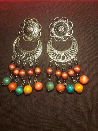Pendientes vintage multicolor con cuentas