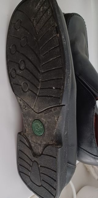 Zapatos marca flexis negros talla 42