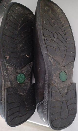 Zapatos marca flexis negros talla 42