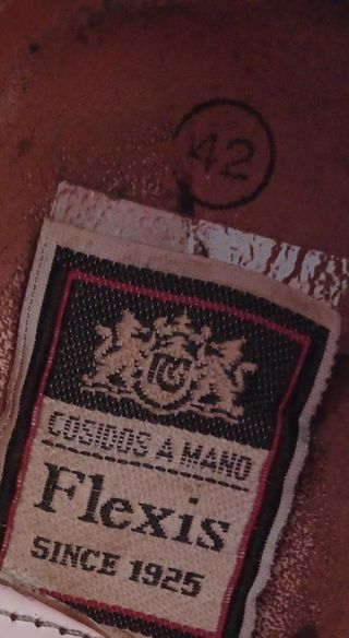 Zapatos marca flexis negros talla 42