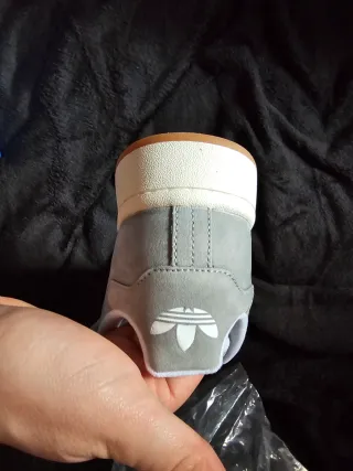 Adidas Campus Gris y Blanco