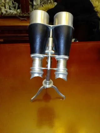 Prismáticos antiguos de sobremesa