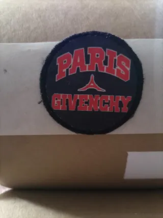 Toppa Givenchy Paris x Givenchy