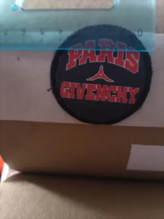 Toppa Givenchy Paris x Givenchy