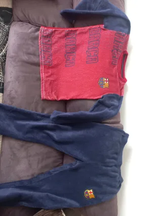 Pijama FC Barcelona niño/a. Talla 12.