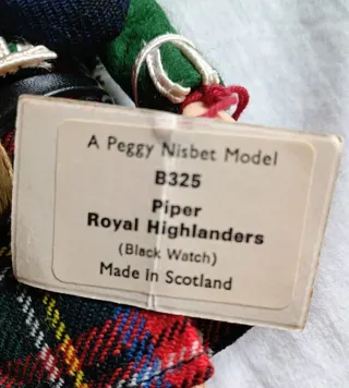 A Peggy Nisbet B325 Piper Royal Highlanders