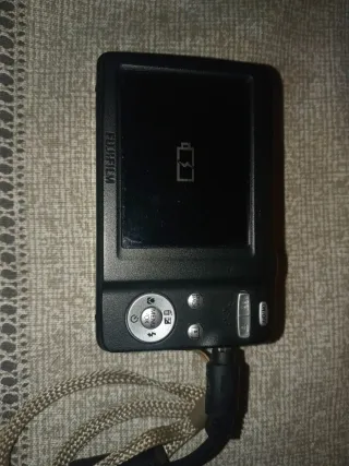 Cámara Digital Fujifilm Morada 14MP