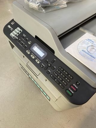 Impresora Láser Brother MFC-L2700DW