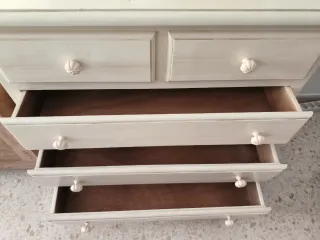 Cómoda 5 cajones beige/blanca