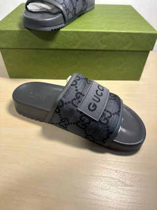 Ciabatte Gucci nere e grigie