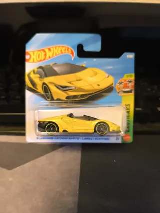 Hot Wheels Lamborghini Centenario Roadster Amarill