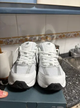 New Balance 530 grises y blancas