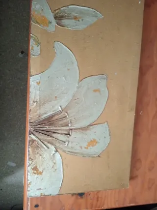 Cuadro decorativo flores doradas y blancas