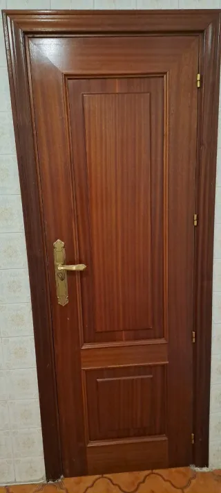 5 Puertas Sapelly (3 ciegas, 2 cristal)