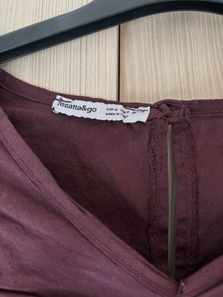 Blusa Renatta morada con volantes