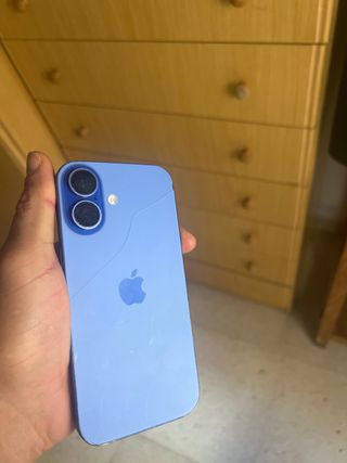 iPhone 16 normal