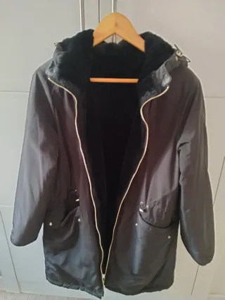 Abrigo negro con forro de pelo