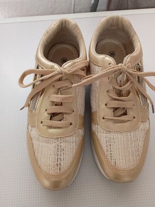 Zapatillas deportivas mujer beige y oro