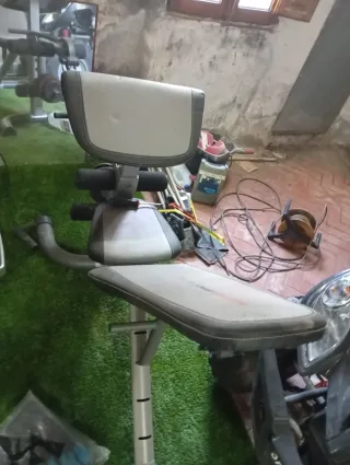 Banco de entrenamiento multifuncional