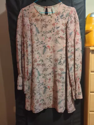 Vestido floral Stradivarius