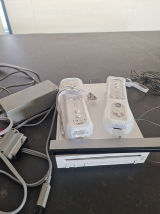 Consola Nintendo Wii Blanca + Mandos