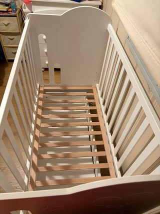 Cuna de bebé globitos, marca MICUNA