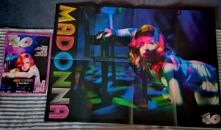 MADONNA REVISTA 40 AÑO  2005