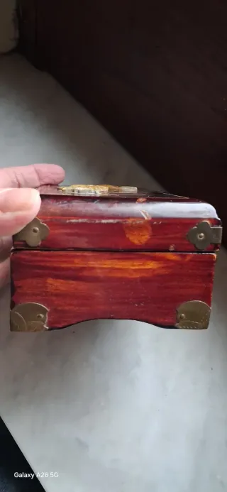 Scatola portagioie vintage decorata