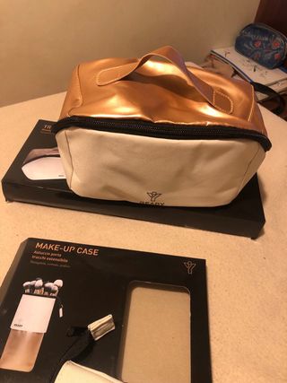 Beauty case e trousse porta trucchi da viaggio