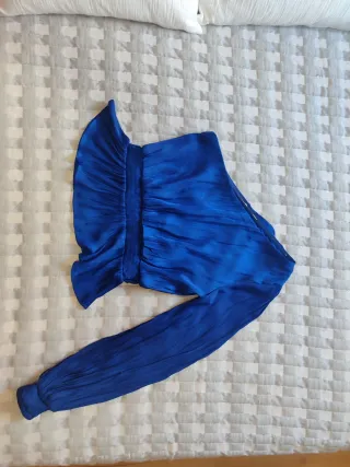 Top Morgan asimétrico azul