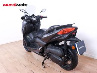 YAMAHA X-MAX 125 ABS