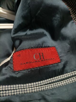 Americana Carolina Herrera Talla 52