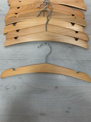 40 perchas madera niño