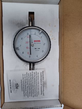 Reloj comparador decimal punta larga