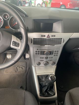 Opel Astra GTC Sport