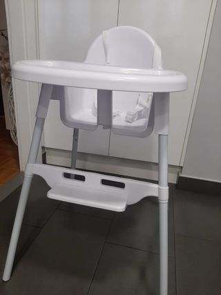 Trona blanca para bebé