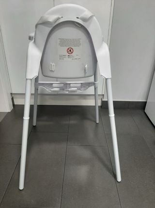 Trona blanca para bebé