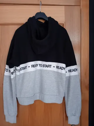 Sweatshirt Cropped Preto e Cinza