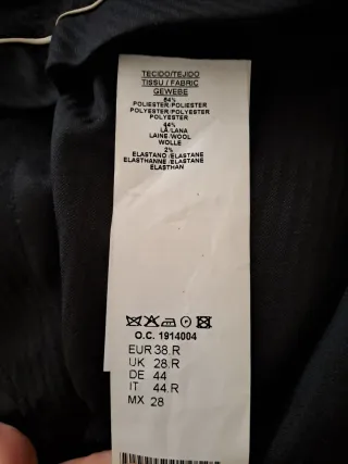 Traje de caballero azul marino  Torre