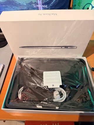 MacBook Air 13” i5 128GB 4GB RAM 2015