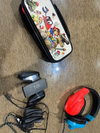Nintendo Switch Azul/Rojo + Accesorios