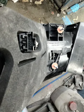 Piloto trasero izquierdo de mercedes w212