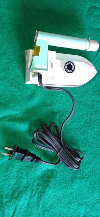 Ferro da viaggio compatto